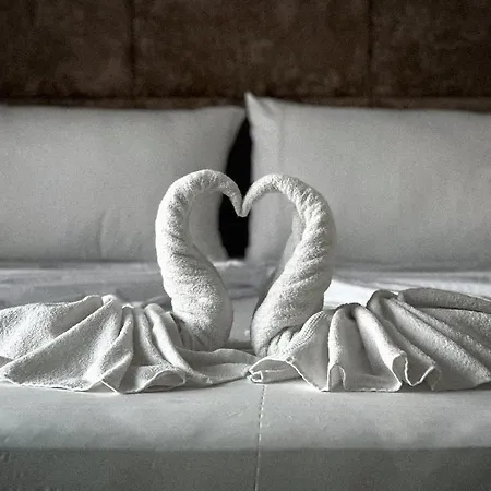 Poseidon Hotel *